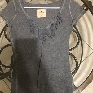 Women’s Hollister shirt.